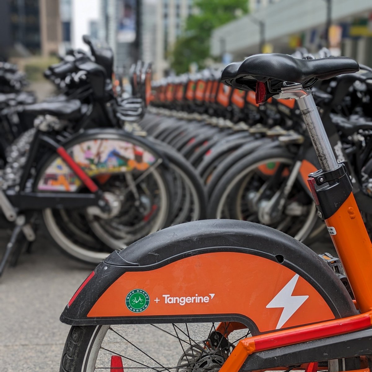 BikeShareTO's tweet photo. Are you going to see Lionel Messi this Saturday? ⚽️

With the GOAT coming to town, Bike Share Toronto is rolling out two valet stations to make your ride to the match smooth and stress-free. Our staff will be on-site so you’ll always have a place to dock your bike.

🚲 Coming from the north?
Head to Atlantic Ave & Liberty St

🌊 Riding along the lakeshore?
Dock at Toronto Inukshuk Park

Ride straight to the action, and we’ll take care of the rest.

👉 Full details: https://t.co/0tmdTVTCeI