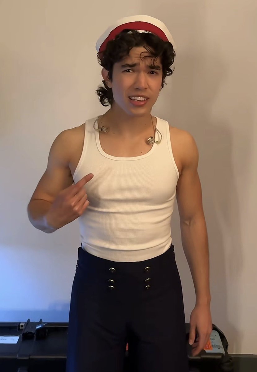 foundheaveen's tweet photo. guys this is my sailor am I cooked? https://t.co/T0hynxI8Xp