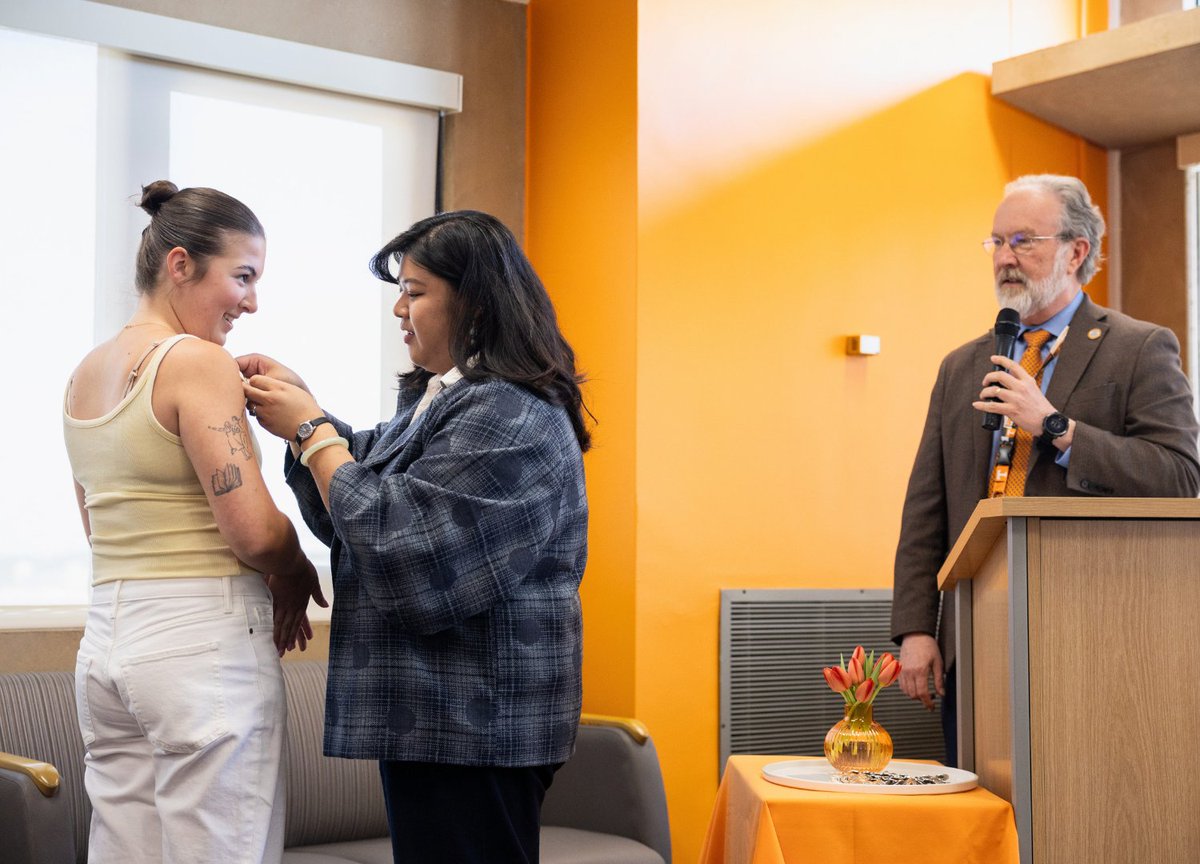 UT Libraries tweet media