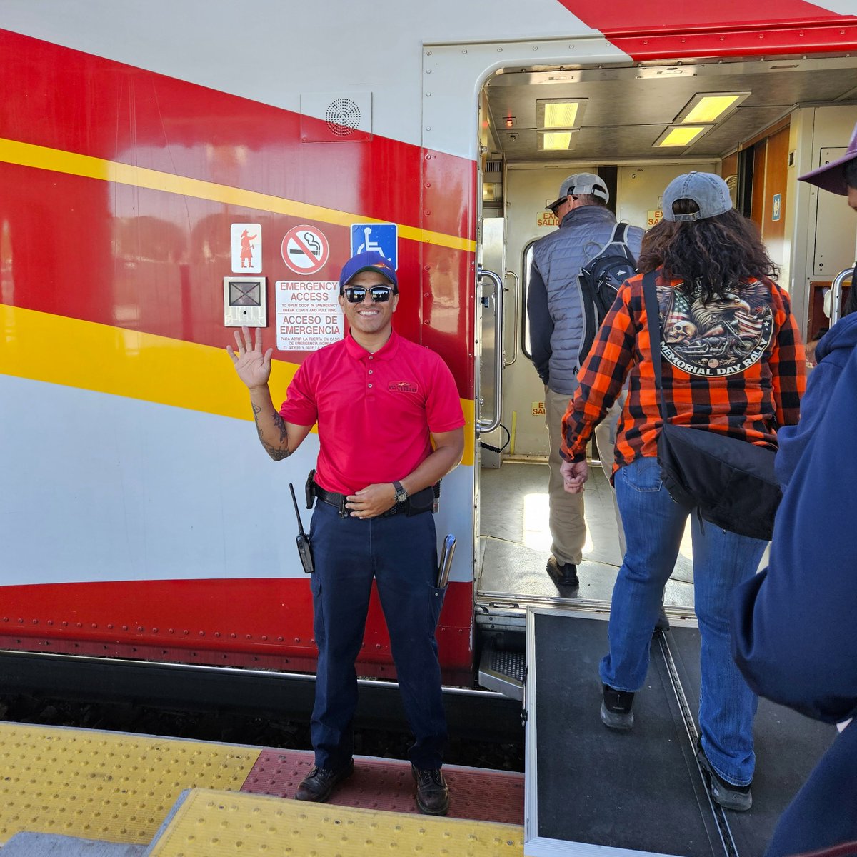 NMRXExpress's tweet photo. From the platform to your destination, our train crew is here to help make your ride safe, smooth, and welcoming every day. https://t.co/PkB8Y252Fh