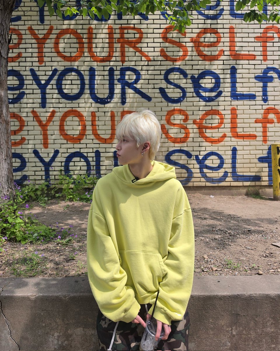 ddseuh's tweet photo. 제발.......너무사귀고싶게생기진마......   ...... https://t.co/FZspCQhppX