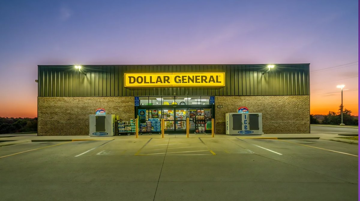 LaTriceM's tweet photo. Starz, listen we don't even care anymore about P-Valley. The Pynk is now a Dollar General!
#starz #PValley #ThePynk ##blacktwitterthreads https://t.co/qqOq3zy9s0