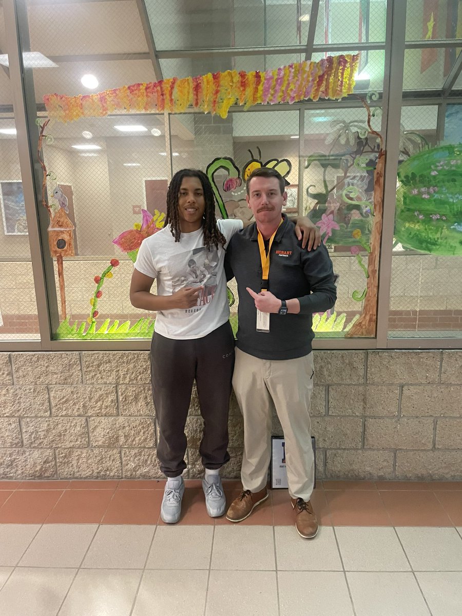 braylonshill's tweet photo. Thank you @KJMcDonough for pulling up to MW high school to show me what Hobart football is about. Blessed to have coaches come to check me out and my team!!

@CoachSciarra 
@MW_FootballTeam 
@HobartFootball 
@DFO_AJ https://t.co/yINnkIWNXt