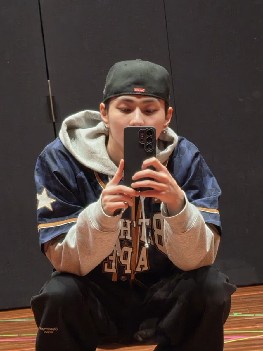 anjwonn's tweet photo. me encanta el outfit https://t.co/cvp7RZTVZ6