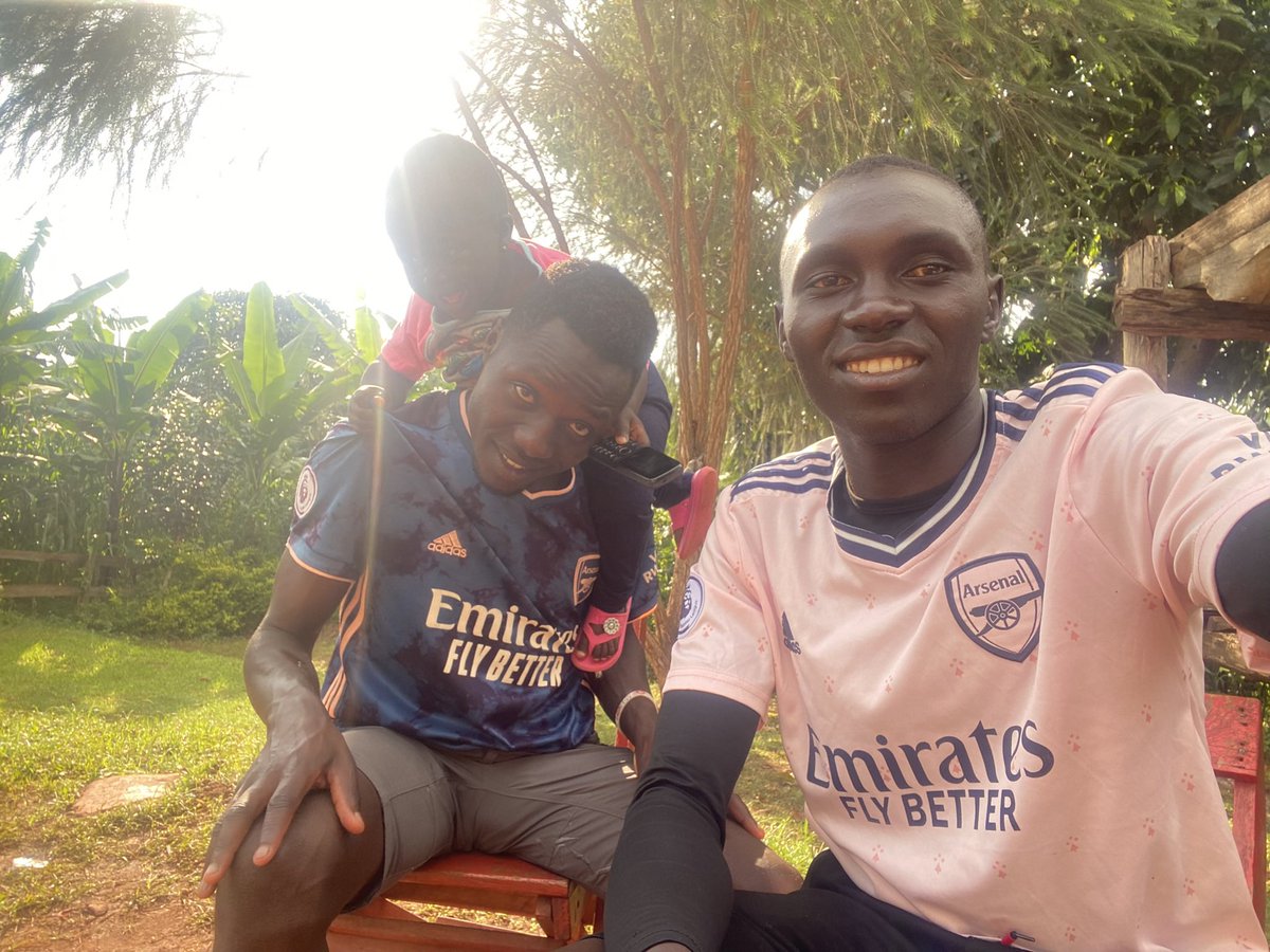 MusoroF's tweet photo. Do you think its easy to support arsenal ? https://t.co/D7zL7R2ZED