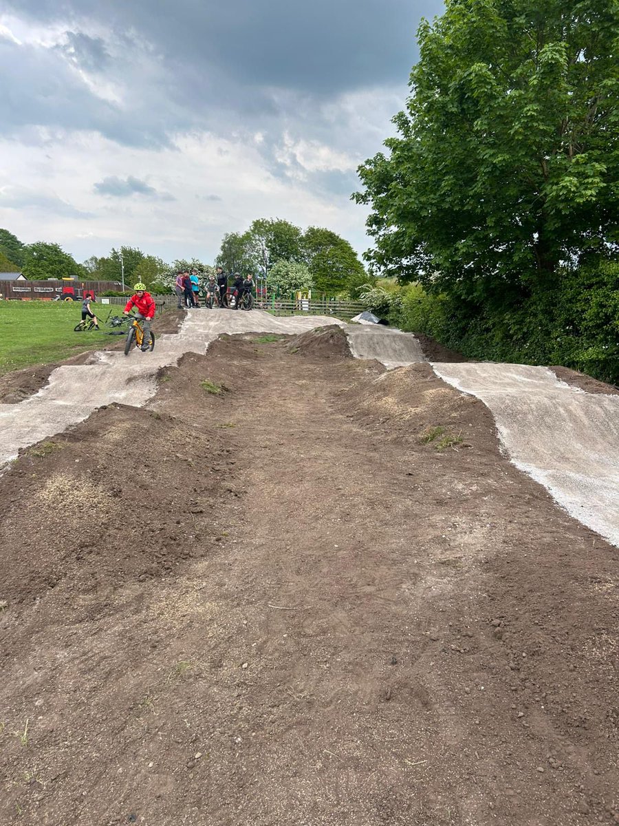 CefnCouncil's tweet photo. 🚴 Work is Now Complete on the New Bike Track at Ty Mawr thanks to @ActiveWrexham ! 🚴

We are delighted to share that work on the new bike track at Ty Mawr is now complete, and what a fantastic new facility it is for the community. https://t.co/huYCgPaH4N