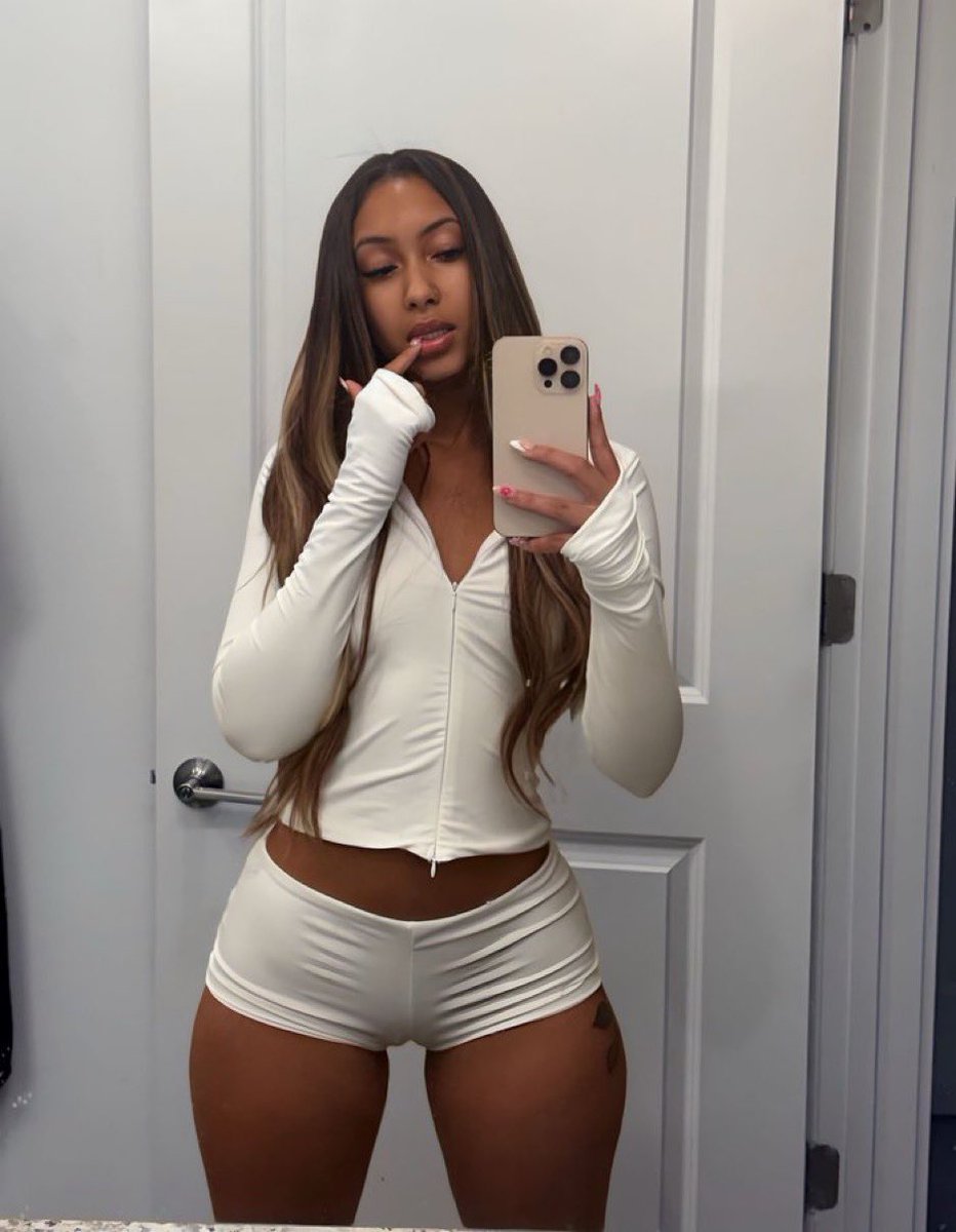 princess iris catfish bm ⛓️‍💥 tweet media
