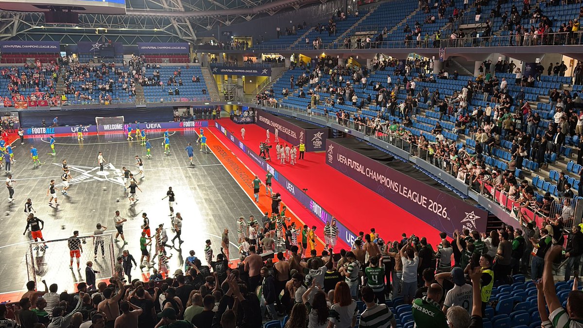Rumo a mais uma final da Liga dos Campeões 💚
#FutsalSCP 
#SportingCP 

(foto: Francisco Silva)