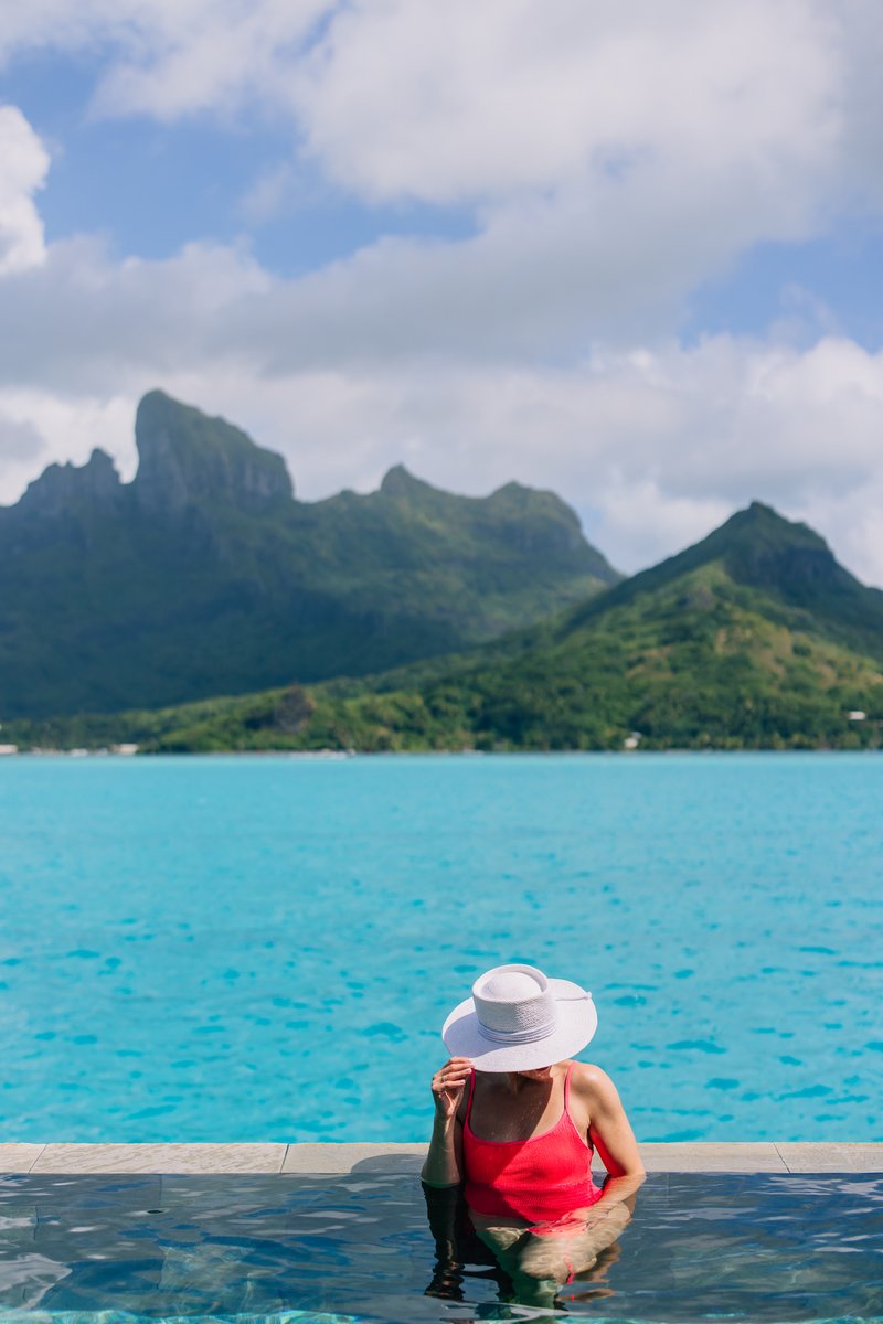 FSBoraBora's tweet photo. This serene morning with no agenda can lead to a day and night full of adventure. Or not... https://t.co/oHxZi82ZbA