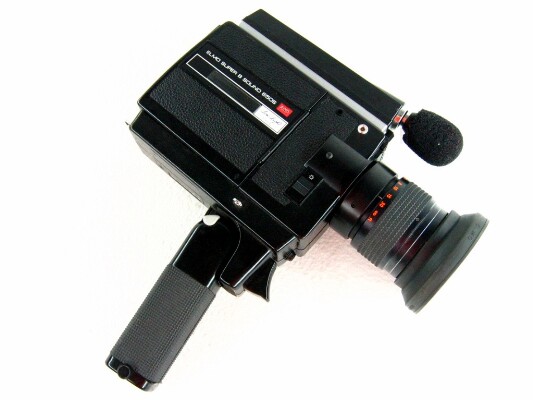 上伊那ぼたん #5話 ガジェットチェック EDで出てくる郡上先輩の8mm