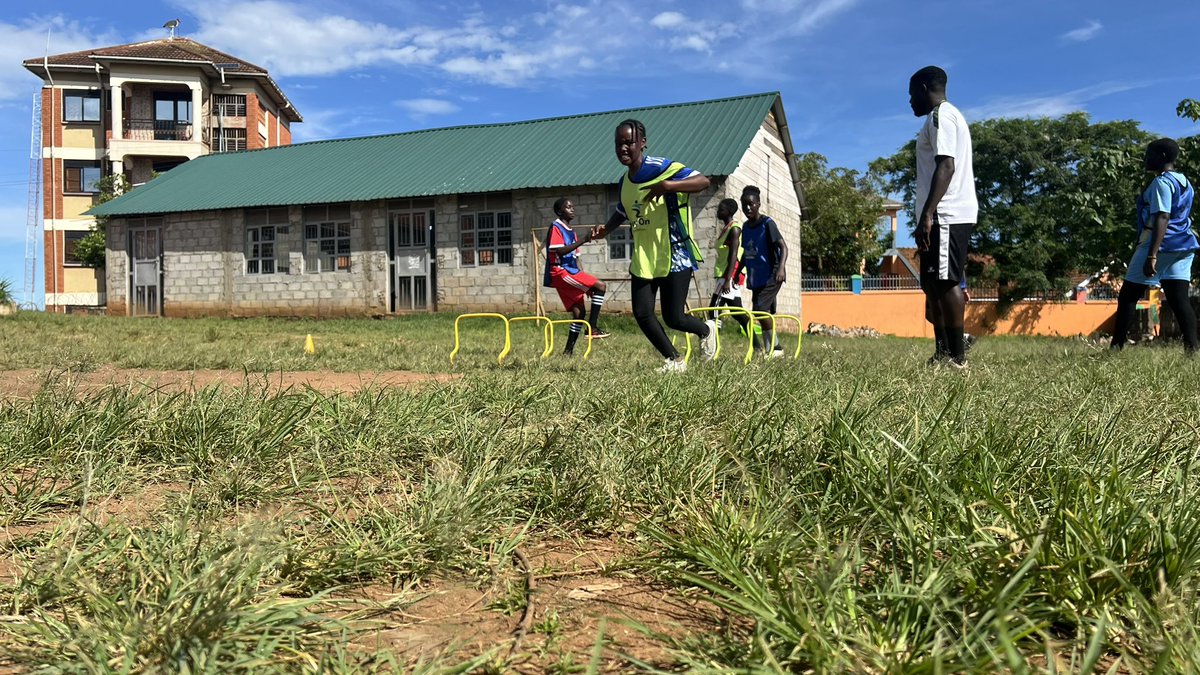 PlayOnFoun's tweet photo. Resilient on the pitch, fearless in growth — this girls’ football team at @vhs_entebbe is honing football skills, building confidence, and shaping tomorrow’s leaders one game at a time. https://t.co/c9qrP1rICt