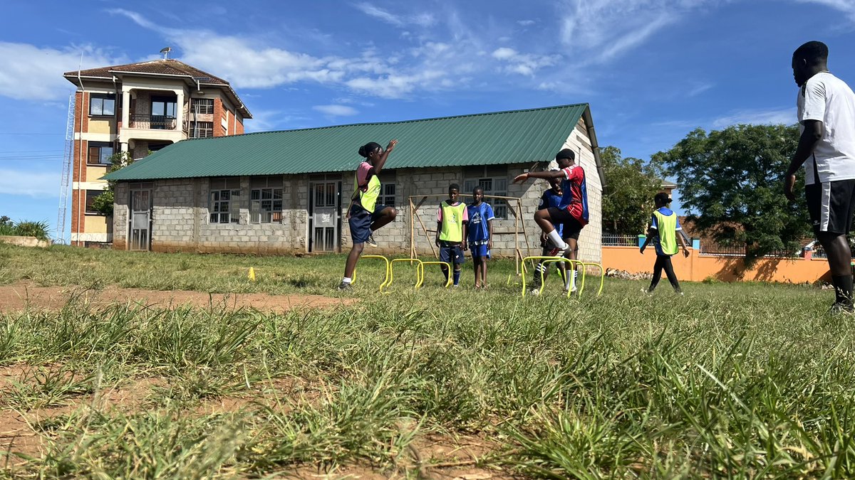 PlayOnFoun's tweet photo. Resilient on the pitch, fearless in growth — this girls’ football team at @vhs_entebbe is honing football skills, building confidence, and shaping tomorrow’s leaders one game at a time. https://t.co/c9qrP1rICt