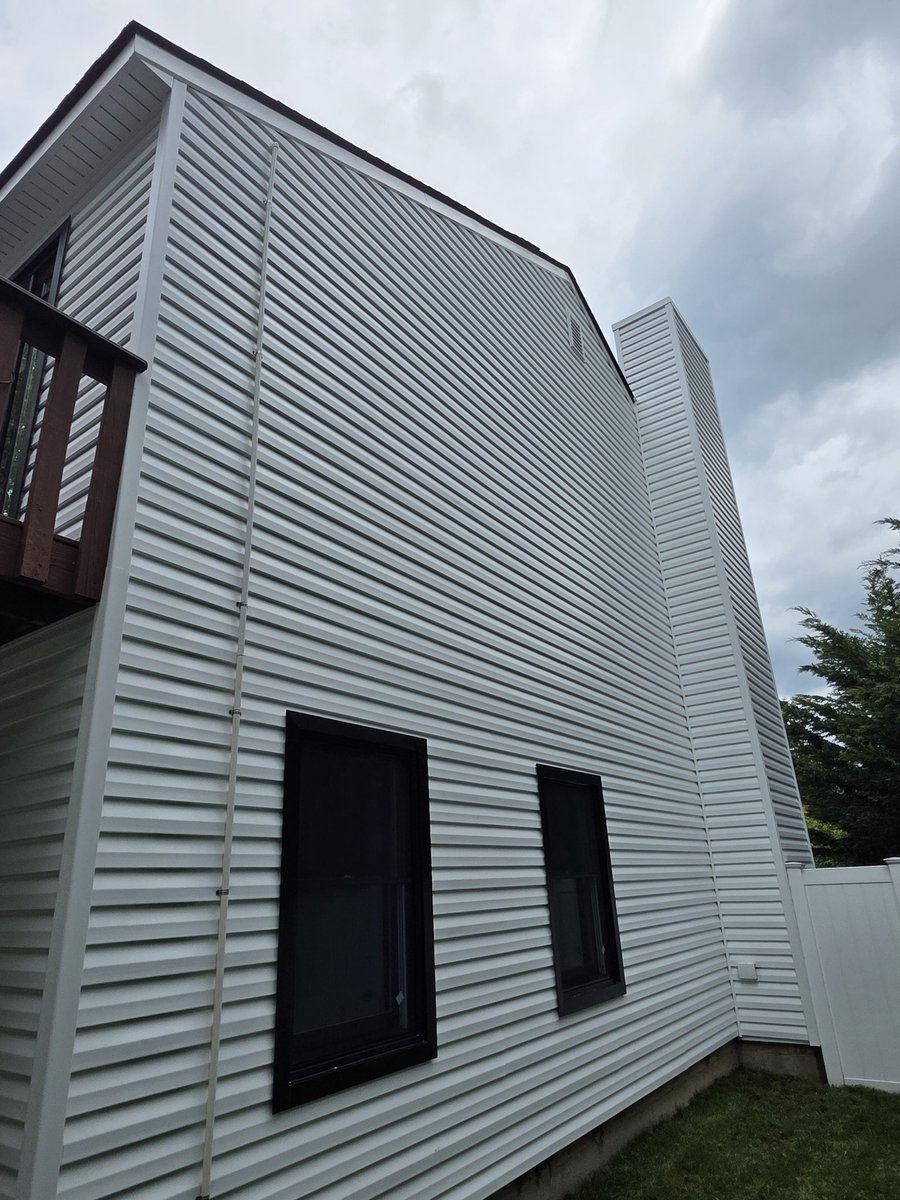 BrosAlum's tweet photo. @Alside @AndersenWindows #boardandbatten #ascend #composite #windows #exterior #remodel #valhalla #westchester #newyork @tedb75 https://t.co/icKWsUGUB2