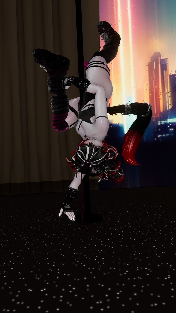 strawb on da pole ?? (they dk what tf their doing!)