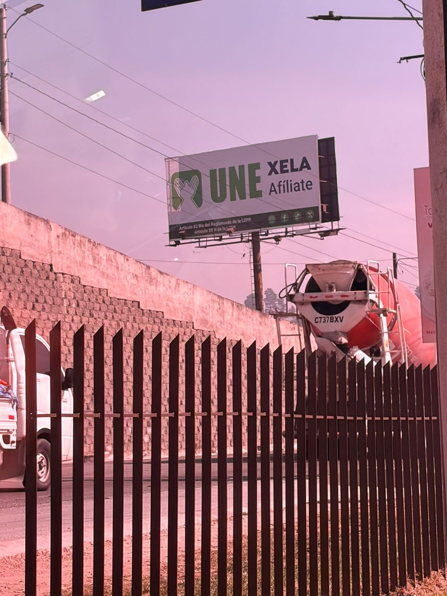<a href="/UNEbloque/">Bloque UNE Oficial</a> 
De dónde está saliendo el dinero para esta campaña de afiliación. Esas vallas cuestan hasta Q30 mil x mes ?