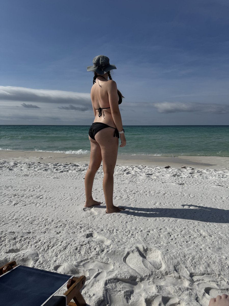 age_unleashed's tweet photo. Already missing the sand, sun, and water. #florida #beach https://t.co/2YedyAz6BK