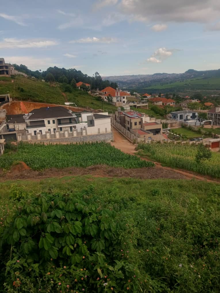 shukranproperty's tweet photo. HILL VIEW PLOTS ON ENTEBBE ROAD
50ft by 100ft Plots
Located at Seguku Katale
Located in Developed Neighborhood
Priced at #160m Ugx Each
0706592177 https://t.co/CkXvrLtIOV