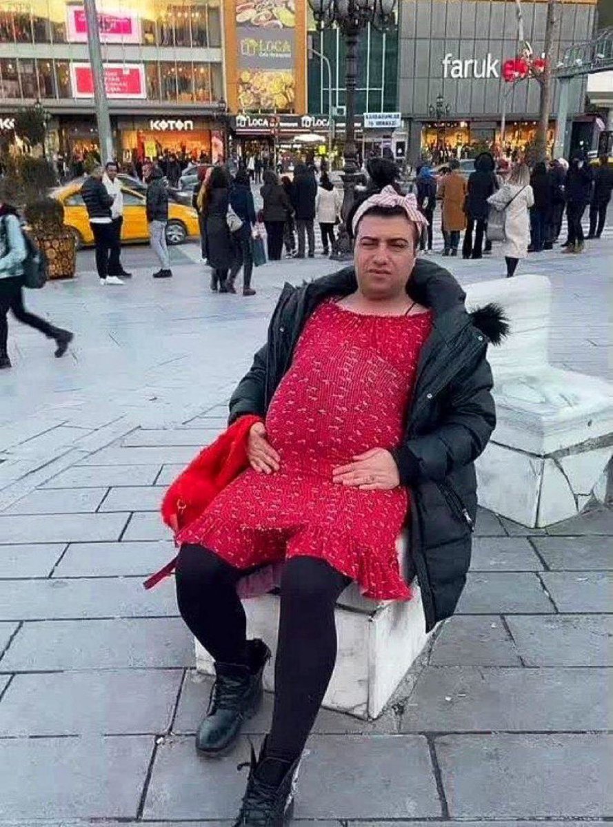 Maurozi9's tweet photo. yarın için heyecanlanmayan erkek https://t.co/amDS5taNY0