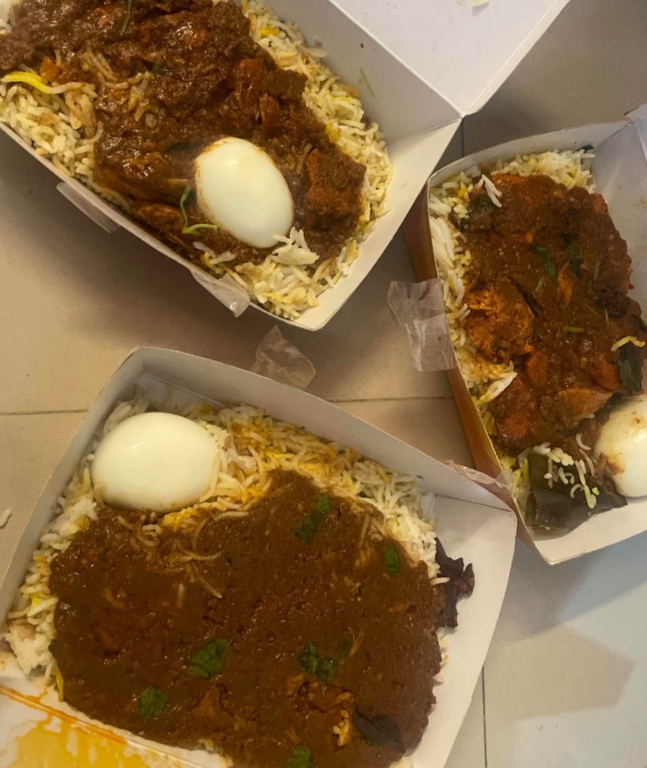 uhmoonchild7's tweet photo. @Swiggy  this is my order CRN 612860388033019 
Reference:237228386782464
As you can see and i recived totally different order and that to with all non veg order and I talked with your team and they are not doing anything like nothing there is no support  and you can see all https://t.co/ilnR7TGK9O