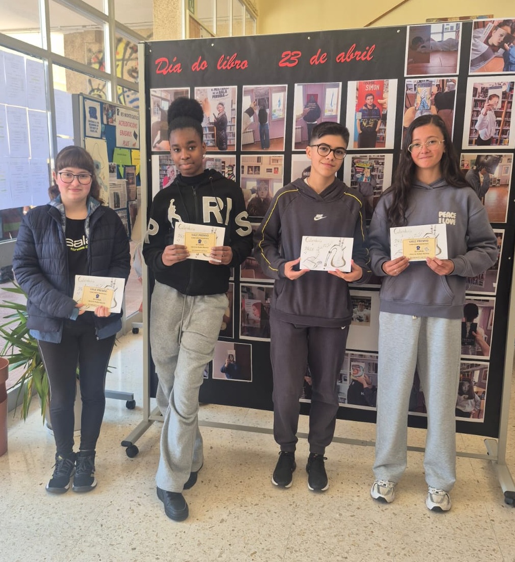IESMonteCastelo's tweet photo. Entregamos os premios aos mellores traballos presentados ao concurso de bookface que organizou a biblioteca para o Día do Libro:📚📸
Noa Bastida e Hugo Rivas (2ESO)
Jimena García (4 ESO)
Alexandra Vivíanne Correia (3ESO)
Parabéns a todos!👏👏👏 https://t.co/KUFkvZQPjC