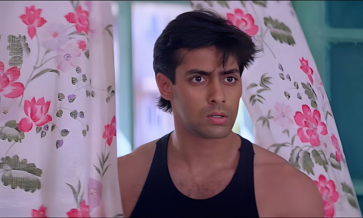 BeingPremForver's tweet photo. सलमान खान 🤍💗 
@BeingSalmanKhan #SalmanKhan 
#PremForver 
फ्रोम #PattharKePhool 1991 💎🤍☺️ https://t.co/ujCueUx4u2