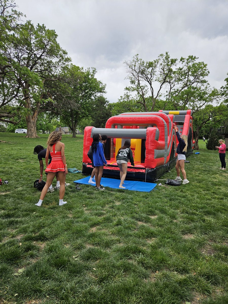 MsHallELA's tweet photo. Senior Picnic Class of 2026. #onteach https://t.co/dm7PqmocZo