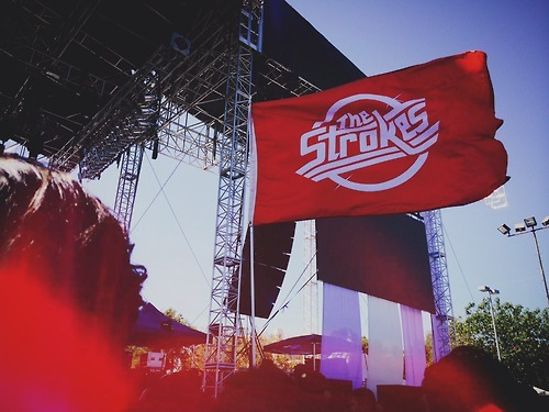 archivestrokes's tweet photo. I pledge allegiance to the flag... https://t.co/MXnmVI5i8N