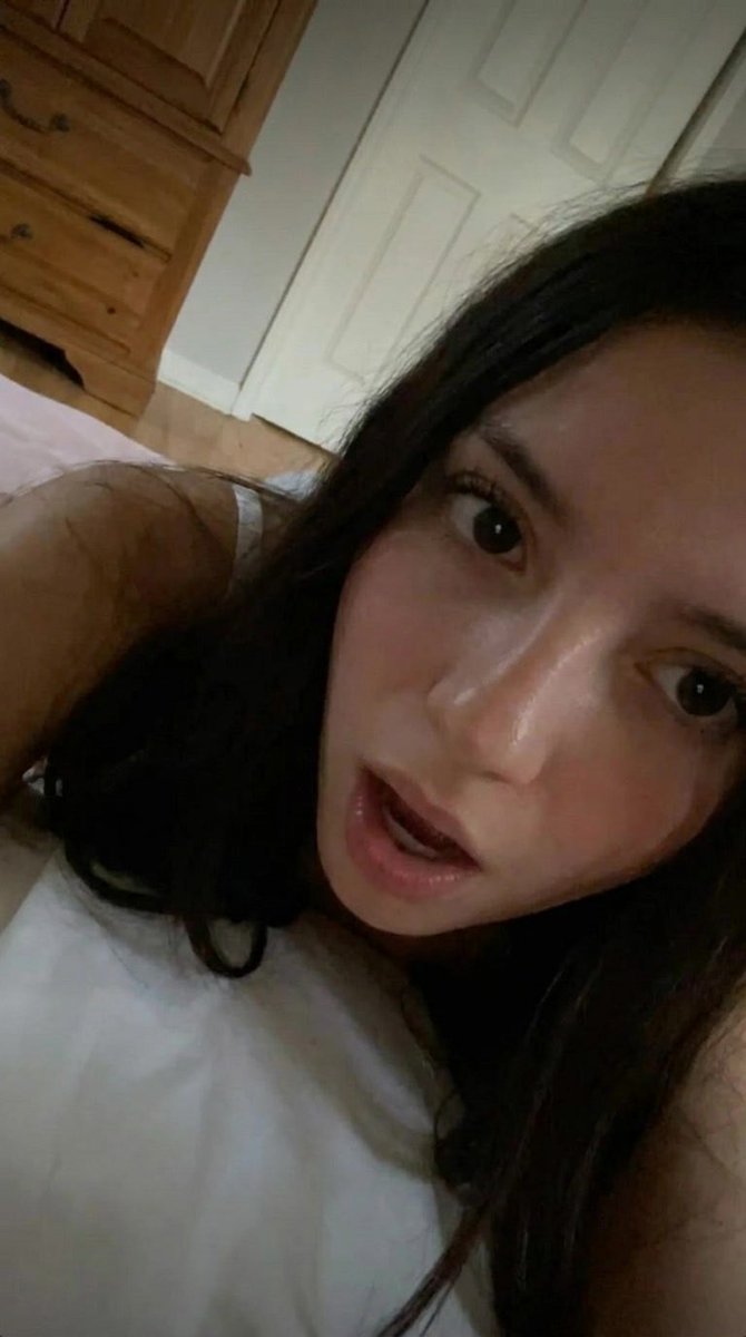 Julia tweet media