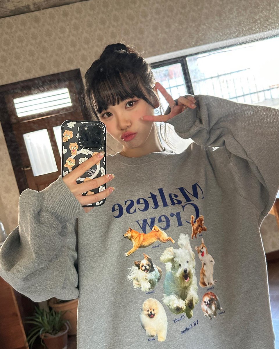 Chaewon ⚘ tweet media