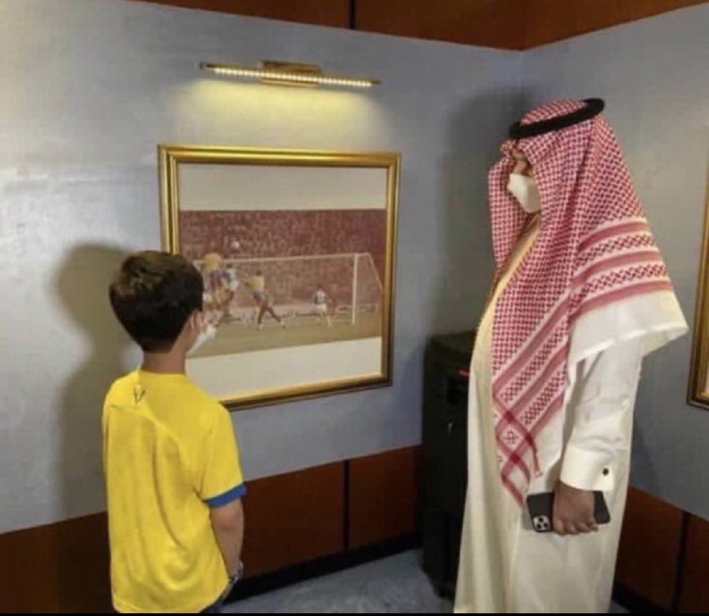 Mi_s701's tweet photo. @ww_llkk @t7w0f @Bsl_09 يافقر مخك من وش مكون تكذب الكلام الي أقوله واحط الدليل بين عيونك وترجع تصيح واحط دليل بين عيونك وترجع تصيح الله يعين كويس دامها دوري غيري بطولاتتت مايجيب غير ان كاس الملك له ٤٠ سنه ماجبته! الفيصلي والفيحاء جابوه 🤣🤣🤣🤣🤷🏻‍♂️🤦🏻‍♂️
ذا تاريخ ناديك خرقه وهدف ماجد عبدالله 🤣🤣🤣 https://t.co/w26gUiQLr3