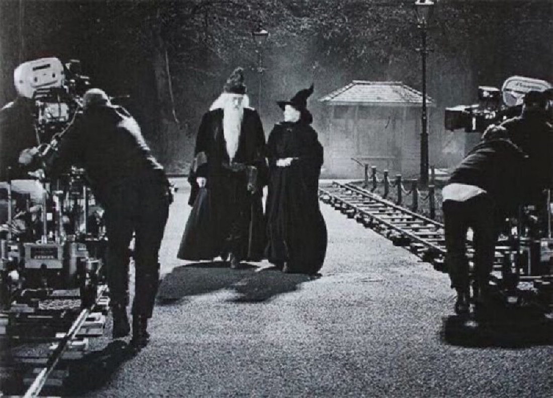 This photo was taken 25 years ago and was the first Harry Potter image 😍