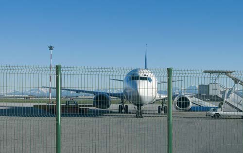 MFRCorp's tweet photo. Perimeter security isn’t just about marking property lines. Facilities that store equipment, house critical operations, or manage high volumes of traffic need barriers designed to actively prevent intrusion, not simply suggest boundaries.  https://t.co/qSWkCdfWeD https://t.co/Y727SiQIS2