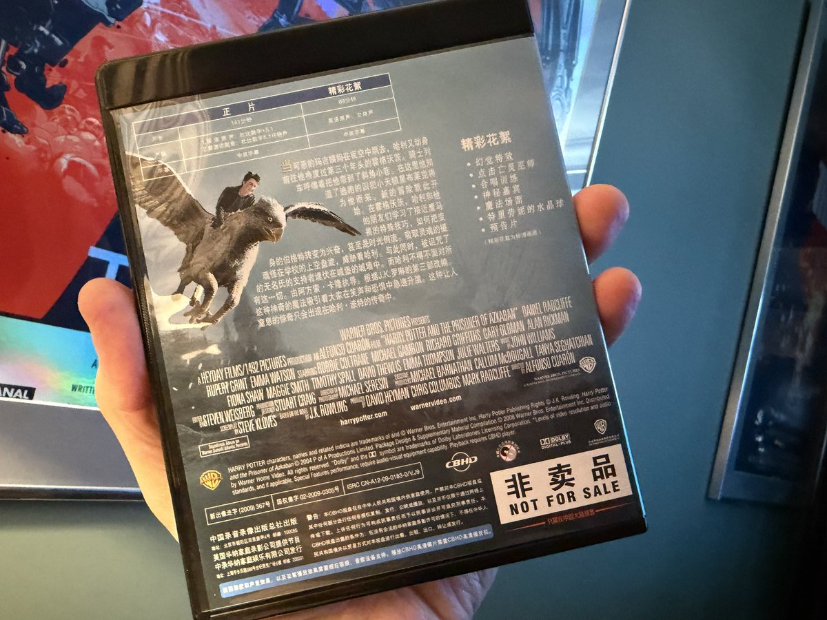 the4kCollectivE's tweet photo. Tonight, time to carry on with Harry Potter And The Prisoner Of Azkaban. On CBHD. 30Gb disc with AVS encode and Dolby TrueHD 5.1 soundtrack.
#PhysicalMedia #CBHD #HDDVD #WarnerBros #HarryPotter @harrypotter https://t.co/XsiCimUCAH