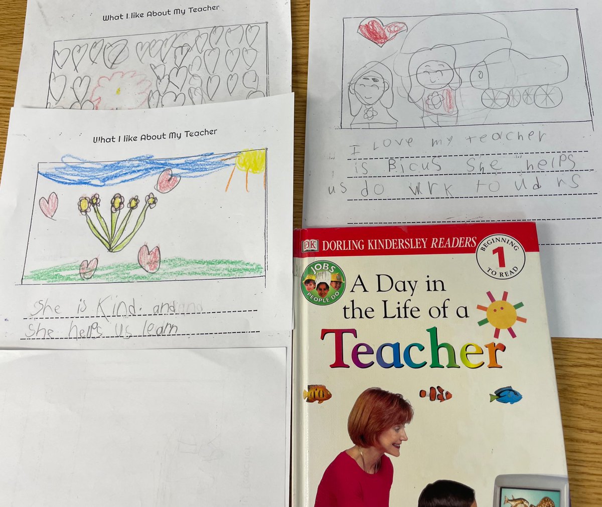 gfleming62's tweet photo. @ShoreAcresMDUSD 🦈💖📚
@MtDiabloUSD 🥰💖📚
Happy Teacher Appreciation Week. 🥰💖📚Thank you, teachers! 🦈💖🦈💖 https://t.co/sqa20EevYd