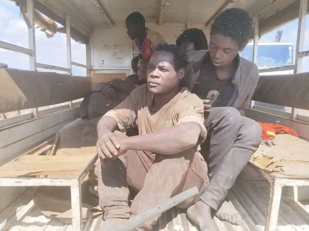 Apolisi m'chigawo cha pakati chaku madzulo amanga anthu 64, omwe ...