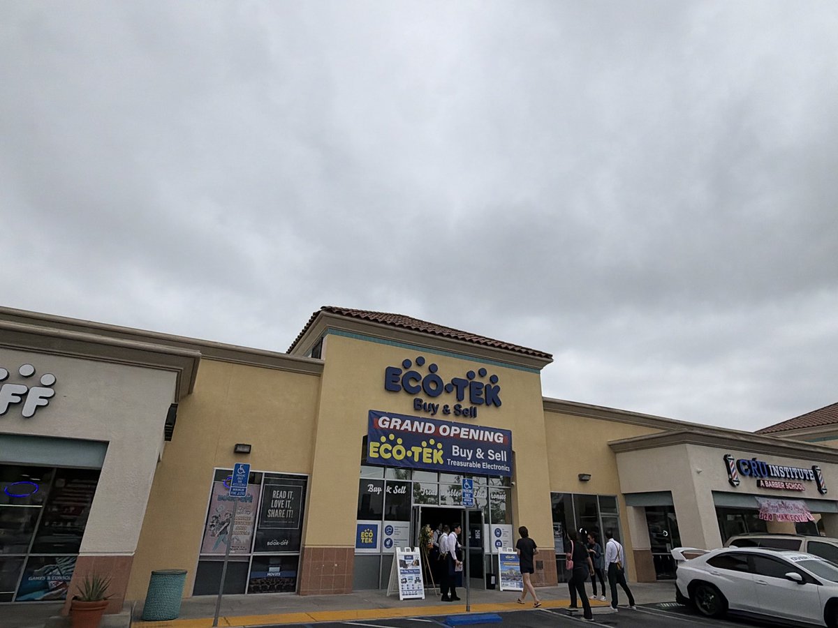 yamamoto1116's tweet photo. Grand Opening Morning.
Today, ECO TEK officially celebrated its grand opening in Garden Grove, Orange County, California.
This is now our 6th store in the United States.
We will continue spreading Japan’s reuse culture across America even more！ https://t.co/CLm9xCOCl1