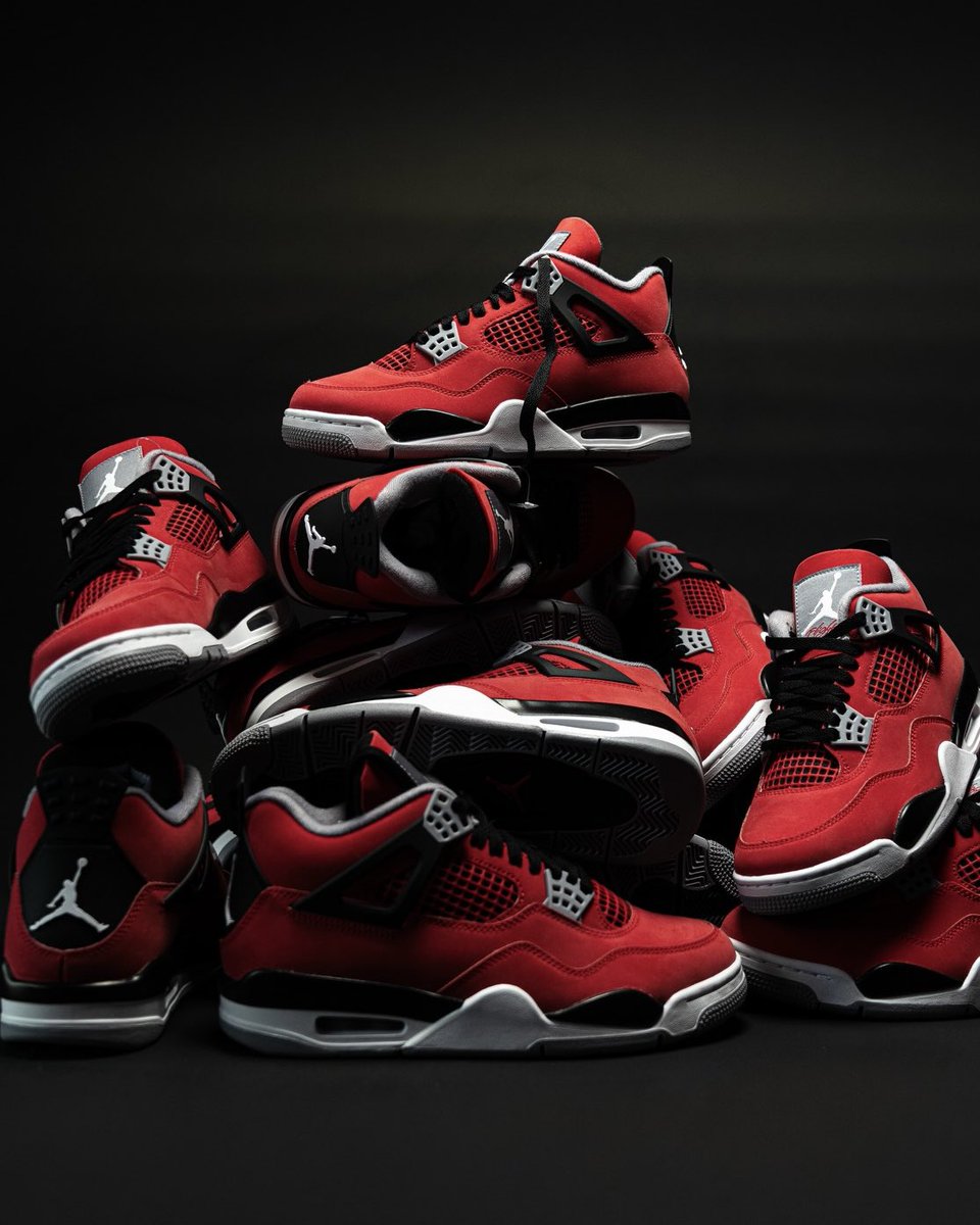 JustFreshKicks tweet media