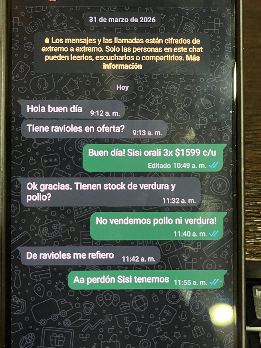 marpontiac's tweet photo. Cuando queres consultar por un producto pero la q te responde soy yo https://t.co/M3zNr3NSfN