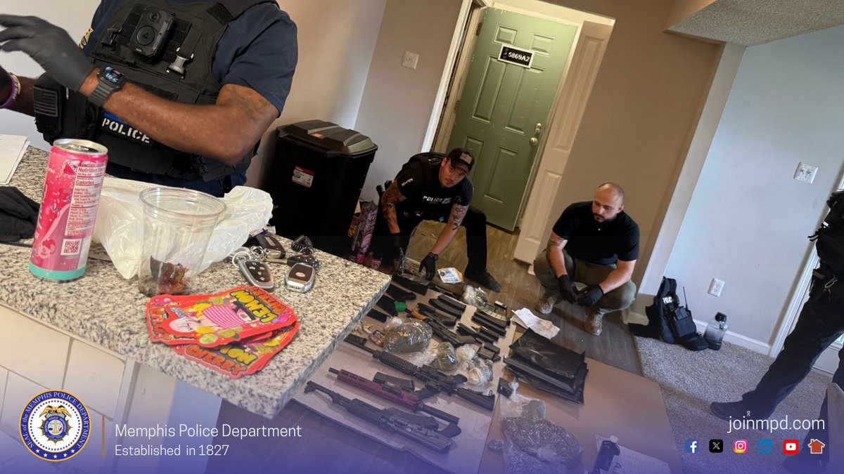 MEM_PoliceDept's tweet photo. MPD Fugitive Unit officers, alongside MSTF members, executed an arrest warrant in the 6900 block of Ardwick Drive on May 7, leading to the recovery of multiple firearms, narcotics, ammunition, and a stolen rifle.

Three individuals were taken into custody.

Read more here: https://t.co/Z9aDfAaRQm