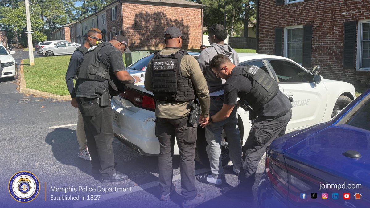 MEM_PoliceDept's tweet photo. MPD Fugitive Unit officers, alongside MSTF members, executed an arrest warrant in the 6900 block of Ardwick Drive on May 7, leading to the recovery of multiple firearms, narcotics, ammunition, and a stolen rifle.

Three individuals were taken into custody.

Read more here: https://t.co/Z9aDfAaRQm
