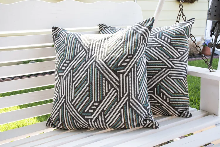 LinensArtThings's tweet photo. Chenille Jacquard Weave Pattern Teal Gray Decorative Throw Pillowcase Throw pillows add character to a favorite couch and chair. Match your decor with our Chenille Pillows to bring out the beautiful colors of the room and furniture. For a more modern feature, the basket weave design will give you the interesting pattern you are looking for. These designs will make your home look as elegant as you need and add a beauty like no other pillow case! #linens #doilies #tablecloths #tabletopper #homedecor #homedesign #tablelinens #tablerunner #cloths #art #lace #LAT #linensartandthings Shop  Now: https://t.co/EP7DWntJjE