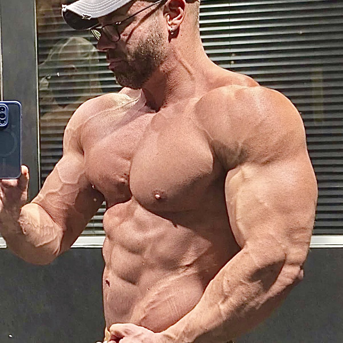 MuscleNips tweet media