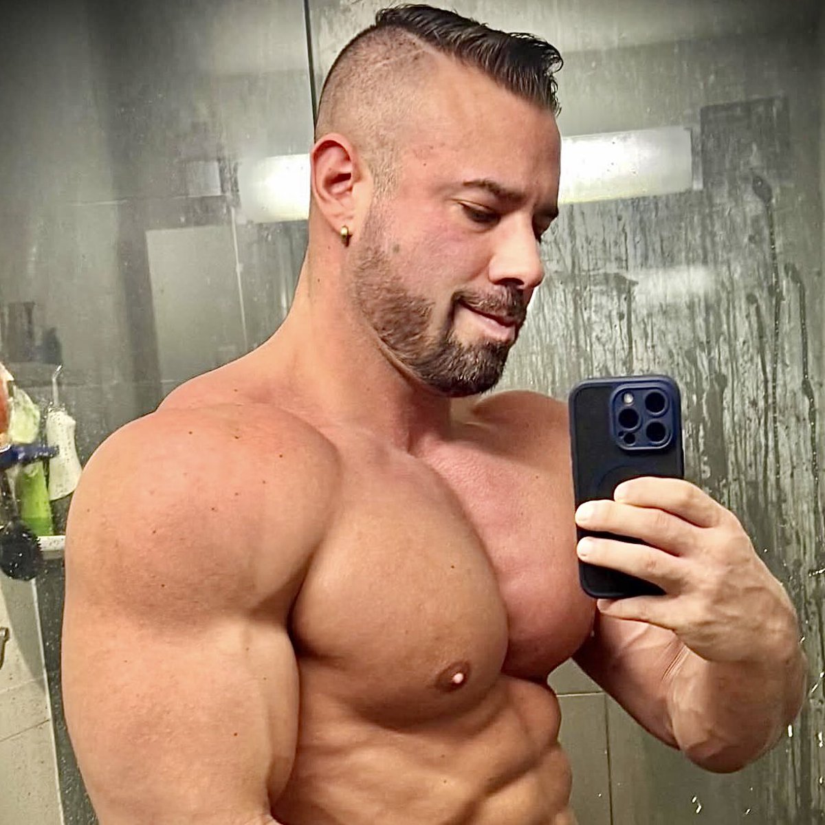 MuscleNips tweet media