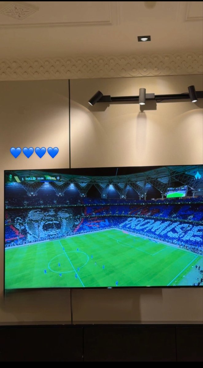 qeet968306's tweet photo. حرام على هاالتيفو مانفوز 😭
الله يكتب الفوز من نصيب الهلال 💙💙💙💙 https://t.co/rW4DkhYpgR