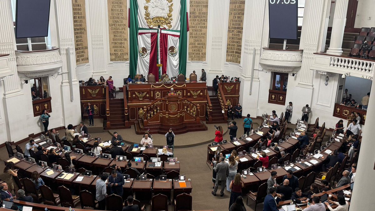 secc11cdmx's tweet photo. La Sección 11 del SNTE, encabezada por el Prof. Emilio Ortíz Amaro, participó en la agenda legislativa en favor de la seguridad jurídica, los derechos laborales y la autonomía sindical.

#Sección11SNTE https://t.co/2TB49fejHZ