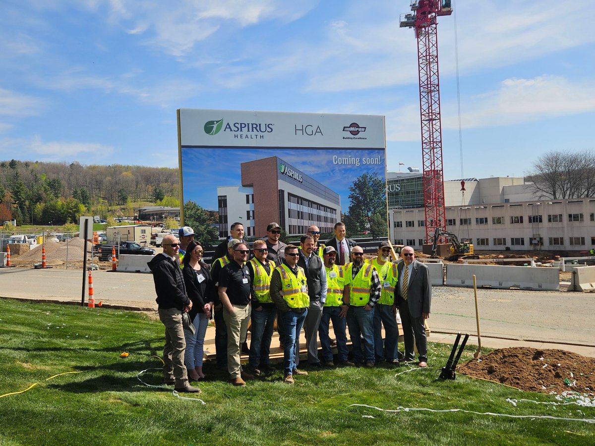 CentergyWI's tweet photo. 👷🏽‍♂️Centergy was proud to be present at the groundbreaking for the Aspirus Health expansion in Wausau. This new facility will meet growing needs for specialized, complex care
#CentralWI #AsprirusHealth #EconomicDevelopment #expansion #growth #healthcare https://t.co/VmlDawWpr5