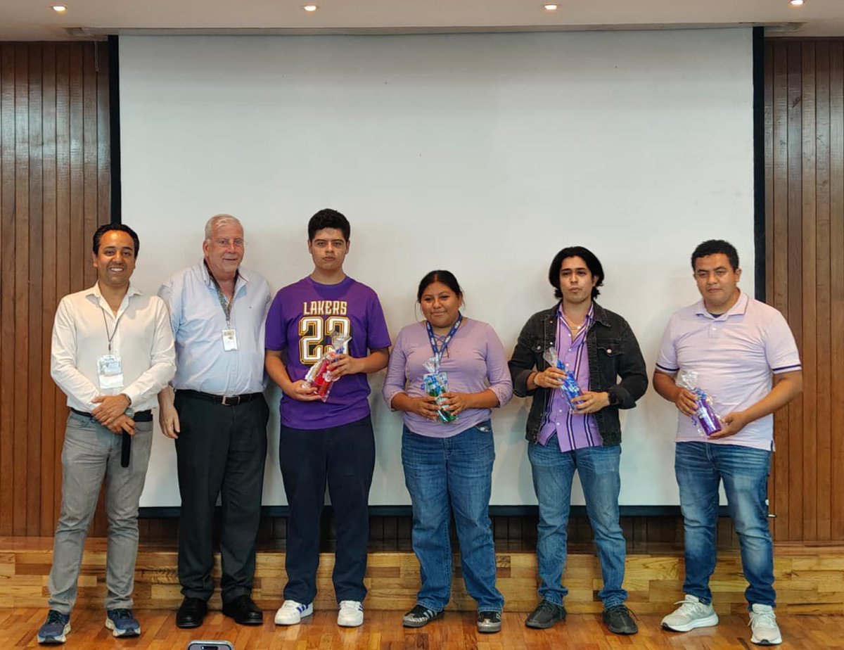 UASLPFCA's tweet photo. La #UASLPFCA Felicita al equipo que obtuvo el TERCER LUGAR en la 5ta edición del rally de costos, realizado el día 7 de mayo 2026, en las instalaciones de la Facultad.
¡Muchas Felicidades! 🥳 https://t.co/vW9AJxX3wZ