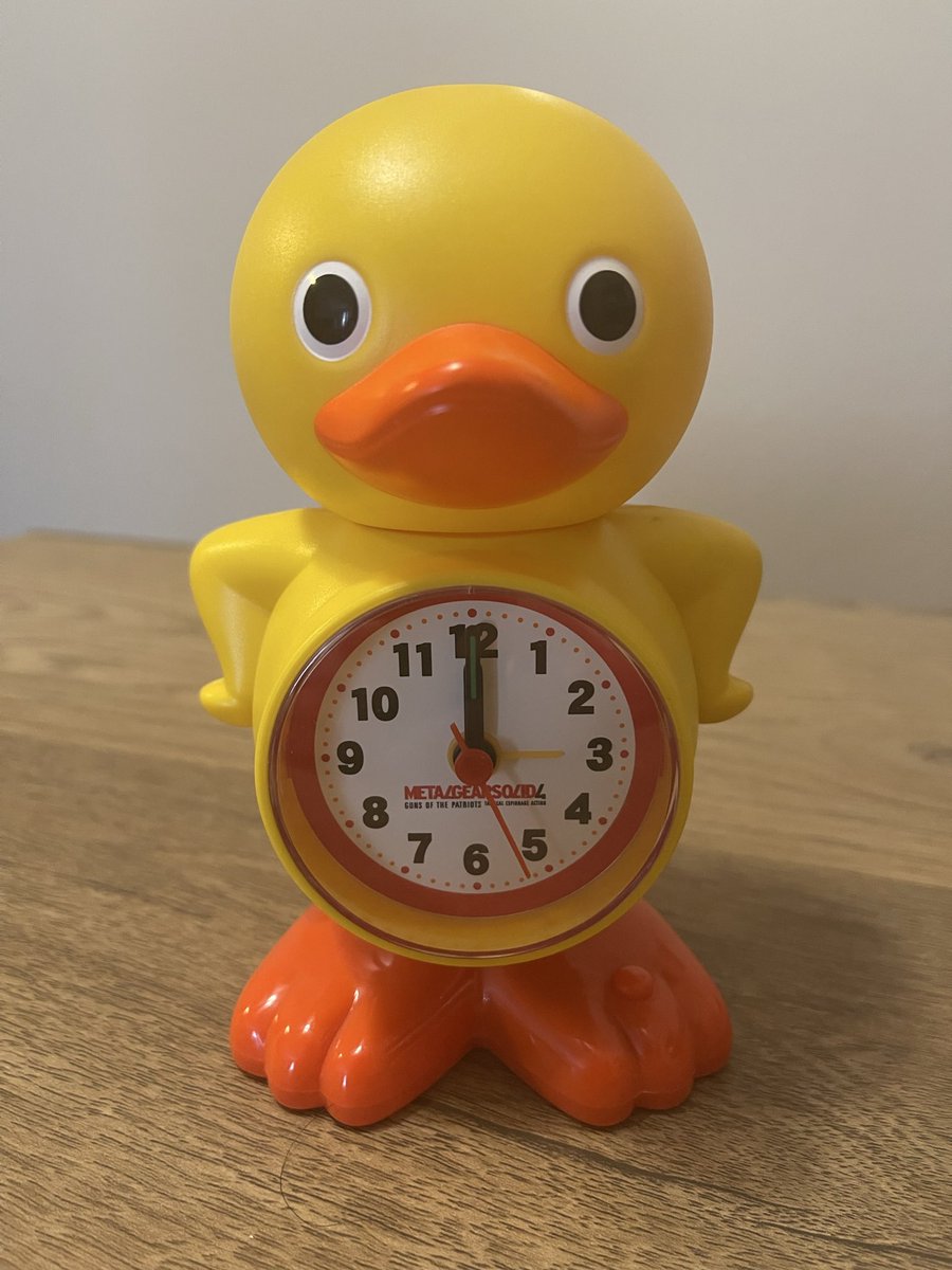 PerfectStealth's tweet photo. I’ve been wanting one of these GA-KO alarm clocks since 2008. It’s been one of my most wanted METAL GEAR collectibles for YEARS. I FINALLY found one in good condition and for a reasonable price. I also got super lucky the head still moves! Never overcooking my eggs again 😭 https://t.co/NGXS97jYJu