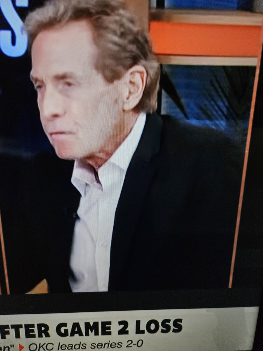 TavaresLewis's tweet photo. @FirstTake Who in thee fuck in the make-up department Fuck @RealSkipBayless face up like that A'int nobody gon say nothing https://t.co/GZWomWE0dH