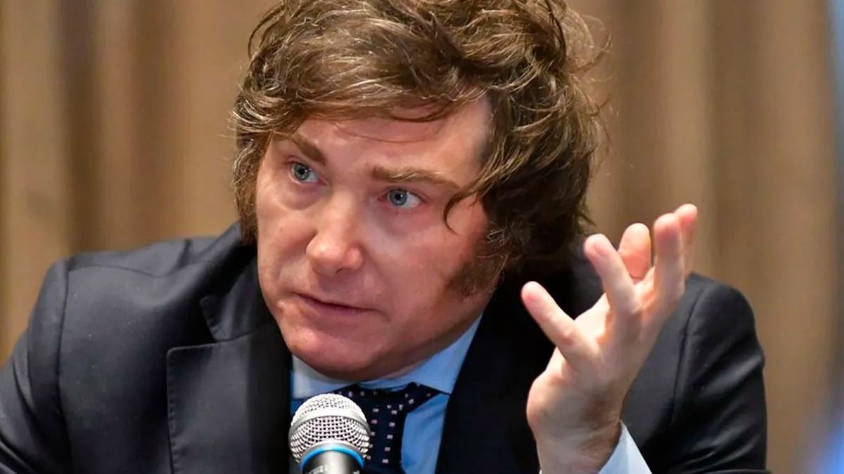 "Que el Estado nos llame contribuyentes es equivalente a que un violador llame novia a su víctima".  

- Javier Milei -